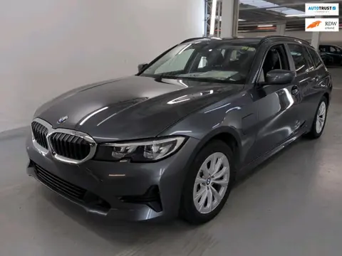 BMW 3-serie Touring 330e Aut Live Coc.p Keyless LED All-in BTW