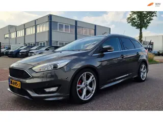 Ford Focus Wagon 1.5 TDCI Titanium AUT NAVI PSENSOR CRUISE 2 X SLEUTELS