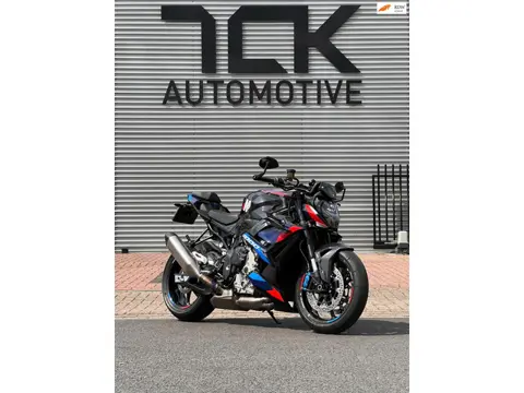 BMW M 1000 R | Competition | Titanuim Akra | Carbon