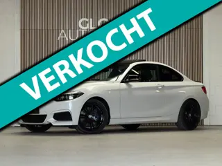 BMW 2-serie Coupé M240i xDrive Executive - SCHUIFDAK - M PERFORMANCE UITLAAT - HARMAN KARDON