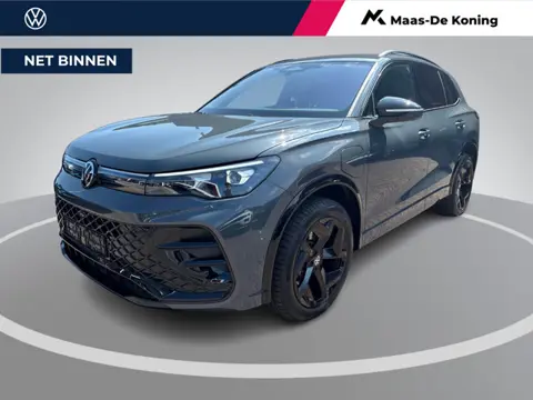 Volkswagen Tiguan 1.5 eHybrid 204pk DSG R-Line Edition · Inklap. Trekhaak · 360 Camera · Matrix LED 
