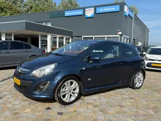 Opel Corsa 1.4-16V Cosmo. OPC-Line