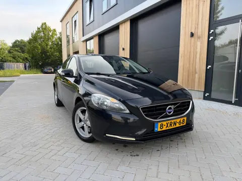 Volvo V40 2.0 D4 190PK Business (bj 2014) CLIMA/NAVI/PARKS/APK:07-2027!