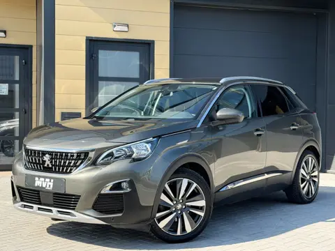 Peugeot 3008 1.2 PureTech - Leder - Virtual - Camera - Sfeer - Carplay - 19'' - Trekhaak - Focal