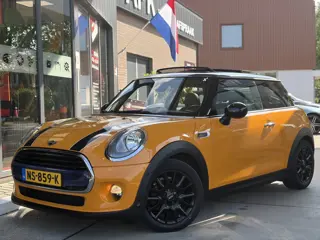 MINI 3-deurs 1.5 Cooper Chili Business Pano |Automaat| PDC