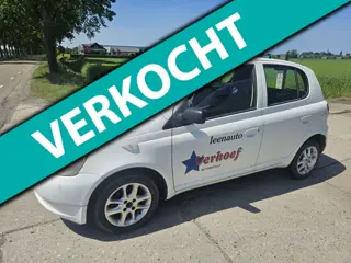 Toyota Yaris 1.3-16V VVT-i Luna/ 5 deurs/ export