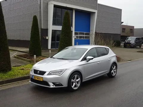 Seat Leon 1.2 TSI 105PK Automaat | Style | LED | 100% Onderhouden