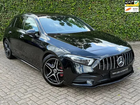 Mercedes-Benz A-klasse 180 Business Solution AMG | Widescreen | Pano | Memory | Ambient |