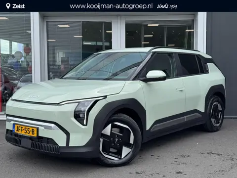 Kia EV3 Plus 81.4 kWh Dodehoeksensor | Stoel/stuurverwarming | Parkeersensor voor en achter | Achter