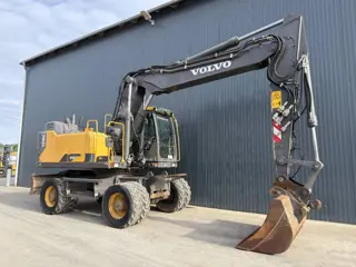 Volvo EW180E (bj 2015)