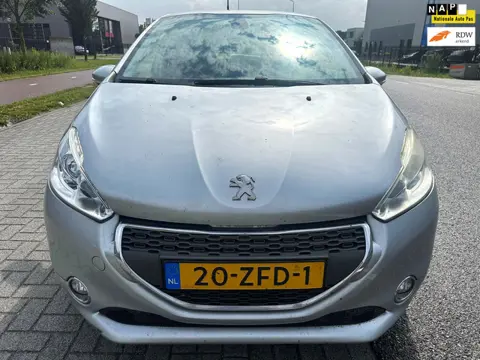 Peugeot 208 1.4 VTi Allure Navi Clima Cruise