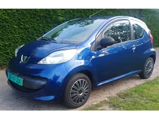 Peugeot 107 1.0-12V XR nieuwe APK !!
