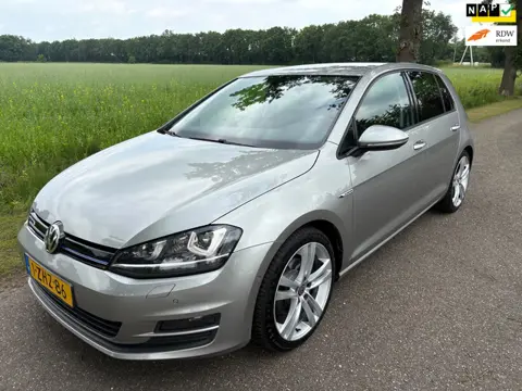 Volkswagen Golf 1.6 TDI Highline BlueMotion Navi/Airco/Cruise/Boekjes