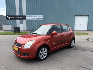 Suzuki Swift 1.3-16V Exclusive 5-Deurs Automaat 93 PK. Onverwoestbare auto !!!