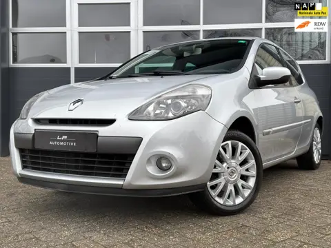 Renault Clio 1.2 TCe Dynamique / Clima / Bluetooth / Keyless / Trekhaak