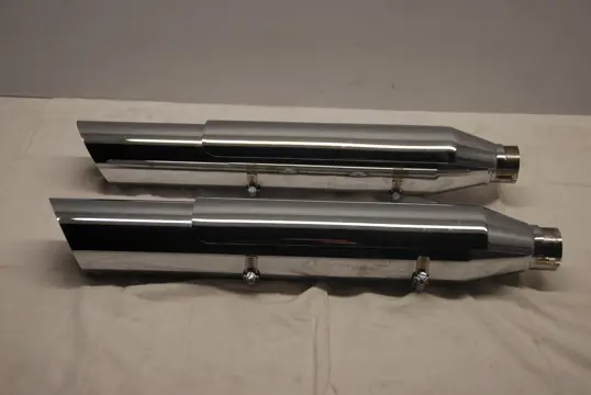 UITLAAT Harley Davidson Softtail 2000 - 2017