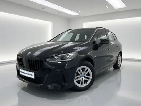 BMW 2 Serie Active Tourer 220i M-Sport | Trekhaak | Massage | Harman Kardon | Driving Assistant Plus