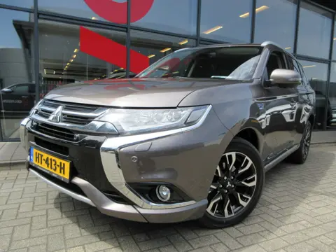 Mitsubishi Outlander 2.0 PHEV instyle+ | 4WD | AUTOMAAT | 203 PK | DEALER ONDERHOUDEN | TREKHAAK | 1
