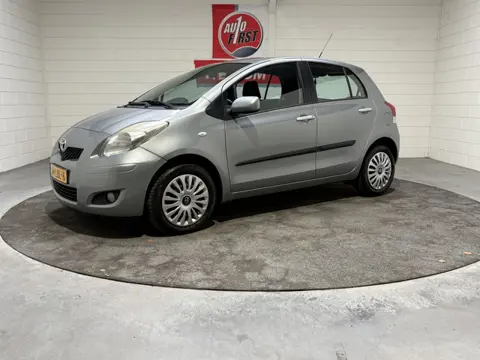 Toyota Yaris 1.3 VVTi Aspiration, Dealer onderhouden, 2e eigenaar, Climate airco, Parkeersensoren, I