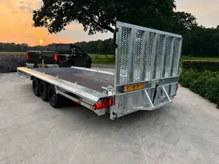 Vlemmix 3500kg 3x1800 assen! machinetransporter