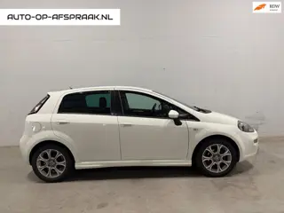 Fiat Punto Evo 1.3 M-Jet Lounge 5drs. Navi Clima Cruise PDC Trekhaak