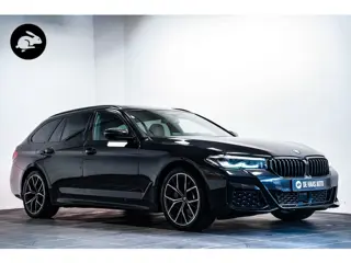 BMW 5 Serie Touring 530e xDrive High Executive M Sport|93,7% SOH|Pano|Leder|Camera|Carplay