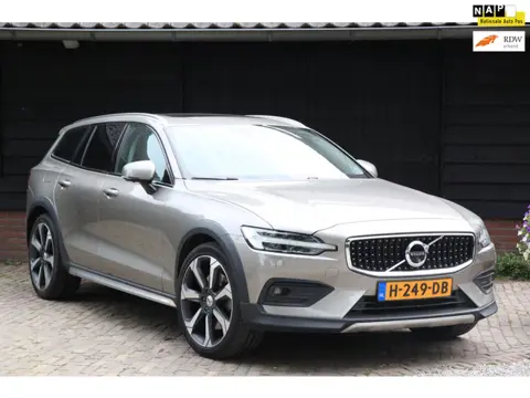 Volvo V60 Cross Country 2.0 D4 AWD Intro Edition Panorama-Elek,Dak/360 Camera/Parkeersensor v,a