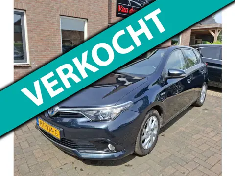 Toyota Auris 1.8 Hybrid Aspiration. 1ste eigenaar, o.a. cruise, camera, isofix, aux. Zeer zuinige au