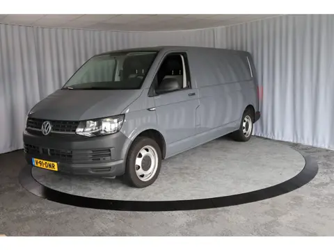 Volkswagen Transporter 2.0 TDI L2H1 204 PK! Trendline Pdc V+A, Navi, Airco, ACC
