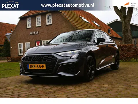Audi A3 Sportback 45 TFSI e S edition Competition Aut| 2x S-Line | Slechts 22000KM | Adaptief | Pano