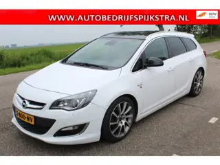 Opel Astra Sports Tourer 1.4 Turbo Sport // OPC-LINE / VEEL OPTIES //