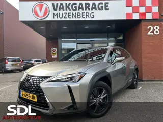 Lexus UX 250h Luxury Line DEALER ONDERHOUDEN!! // FULL LED // ADAPTIVE CRUISE // KEYLESS // NAVI // 