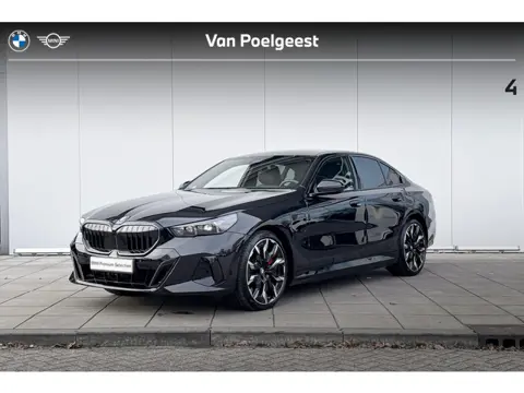 BMW 5 Serie 550e xDrive M-sport / Bowers & Wilkins / Driving Assistant Professional / Stoelventilati