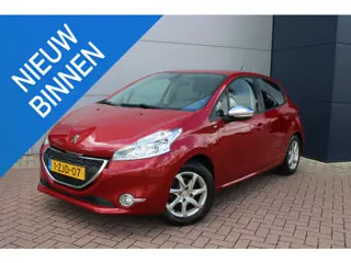 Peugeot 208 1.2 PureTech Style Pack Airco Navi Trekhaak 97.935km