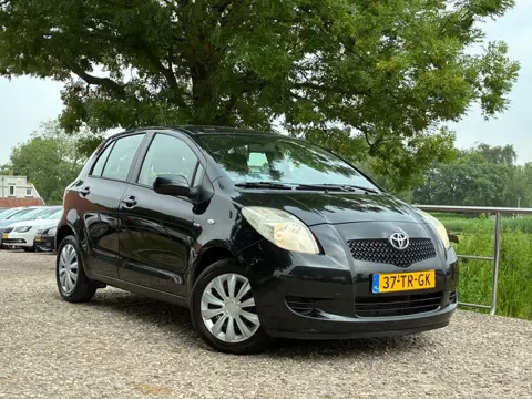 Toyota Yaris 1.4 D-4D Sol | 5-Deurs + Airco nu € 1.750,-!!!