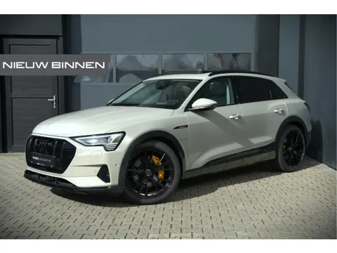 Audi e-tron e-tron 55 quattro advanced Pro Line Plus 95 kWh | Panoramadak | Bang & Olufsen | Stoelko