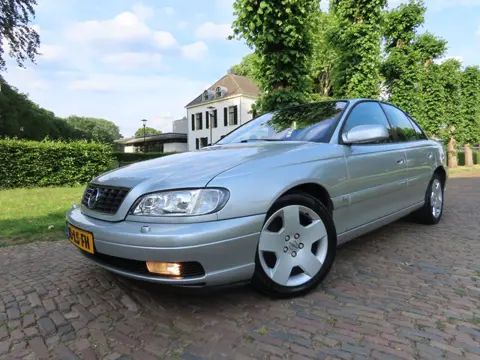 Opel Omega 3.2i V6 Executive 218 PK !!! ***NL Auto***Youngtimer***Automaat***Leer Ecc Cruisecontrol 