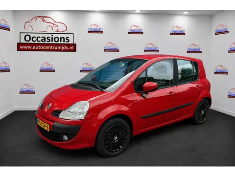 Renault Modus 1.6-16V Expression. Airco ! Parkeer sensoren achter !