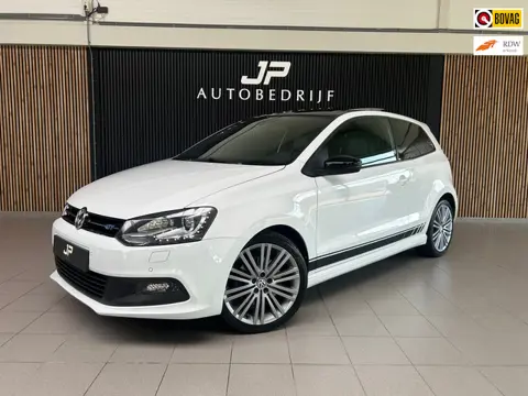 Volkswagen POLO 1.4 TSI BlueGT PANO|17INCH VELGEN|PDC|150PK|CRUISE|STOELVERWARMING|AFNEEMBARE TREKHA