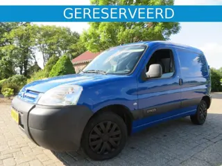 Citroen Berlingo 1.4i Benzine met Trekhaak & Diverse Opties !