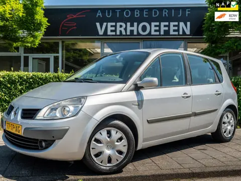 Renault Scénic 2.0-16V Dynamique | AUTOMAAT | CLIMATE / CRUISE | NAVIGATIE | MULTI STUUR | XENON | V
