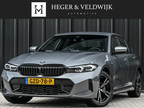 BMW 3-serie 330e | M-Sport | Facelift | Shadowline | Led Koplampen | Camera | NL auto | Stoelverwarm
