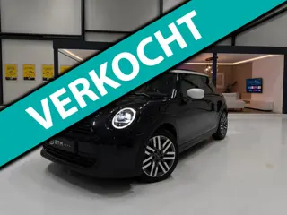 Mini Cooper C 156pk Automaat Black Edition | Panoramadak | Adaptive Cruise | Head-Up Display | Camer