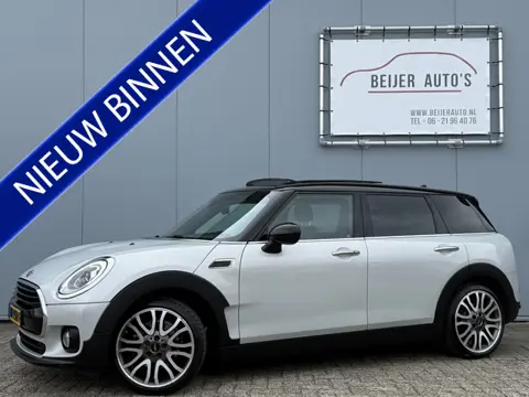 MINI Clubman 1.5 Cooper Chili Serious Business Automaat Schuifdak.