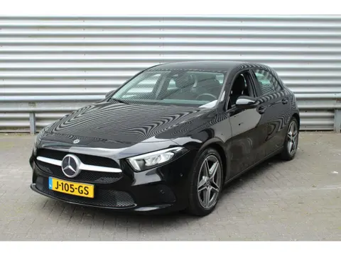 Mercedes-Benz A-klasse 180 136pk Business Solution AUTOMAAT Widescreen 18"AMG LMV