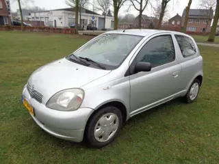 TOYOTA YARIS 4-2-2027  a p k 