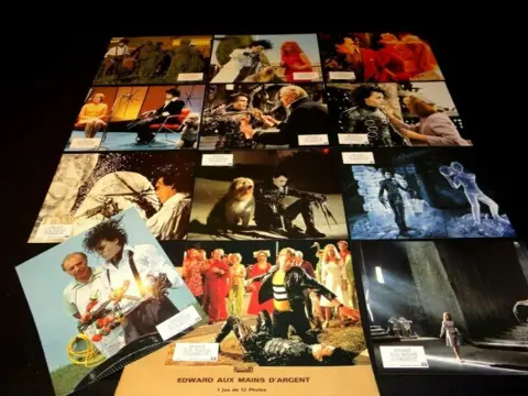 EDWARD SCISSORHANDS lobbycard set.