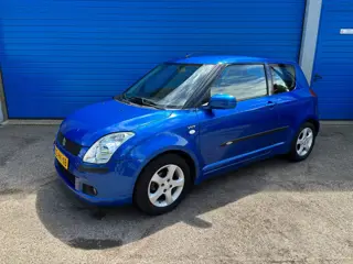 Suzuki Swift 1.5 Exclusive. Airco ! Carplay !