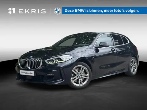 BMW 1 Serie 120i | Model M Sport | Executive | 17 inch LM Dubbelspaak M | Extra getint glas | HiFi S
