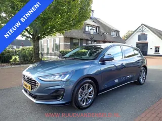 Ford Focus 1.0 EcoBoost Hybrid ST-LINE / CAMERA / TREKHAAK / STOEL + STUURVERWARMING
